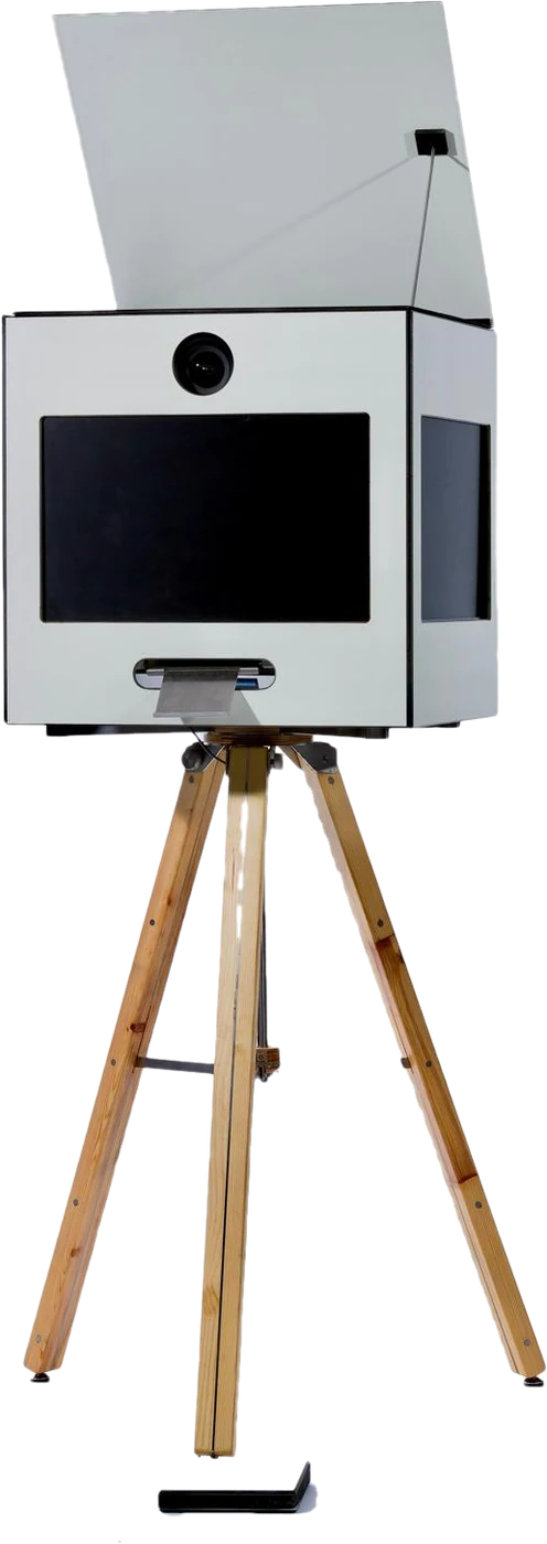 Photocube auf Holzstativ